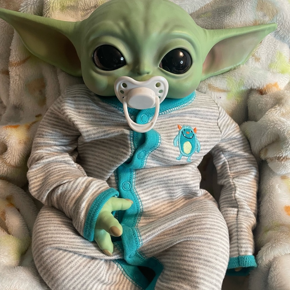 Baby Yoda/Reborn Doll
